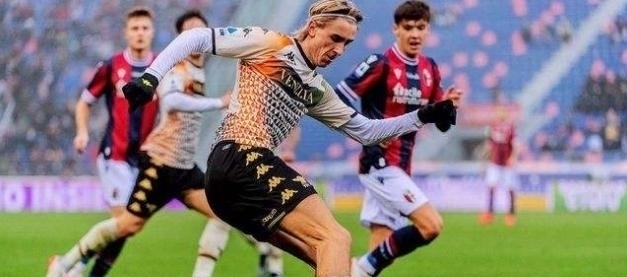 阿拉维斯开场破门，巴萨回归诺坎普后首次丢球（阿拉维斯闪击得手，巴萨重返诺坎普首度失守）