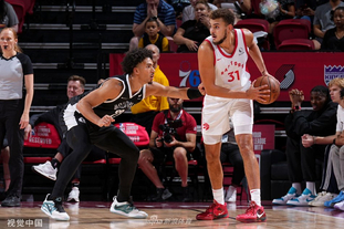 法国杯半场：杜埃建功、登贝莱点射，巴黎暂2-0丰特奈文迪（法国杯半场战报：杜埃破门、登贝莱点射，巴黎暂以2-0领先丰特奈文迪）