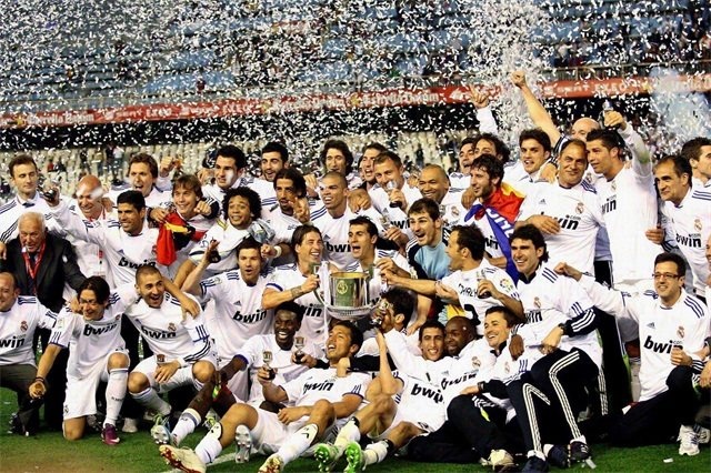 经纪人：因西涅仍配得上高水平联赛，拉齐奥对他感兴趣（经纪人：因西涅仍具顶级联赛实力，拉齐奥有意引进）