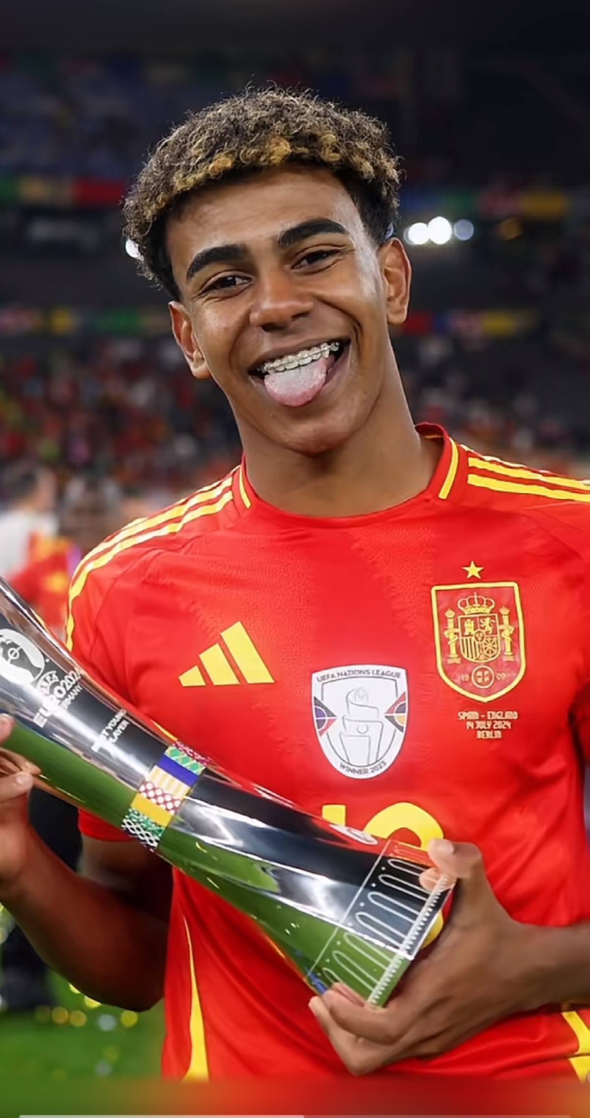 媒体人：徐彬这次留洋是英国俱乐部自己找上来的（媒体人称：英国俱乐部主动邀徐彬留洋）