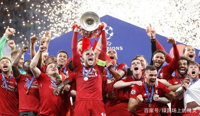 津媒：足协可能在2026年元旦之前给国足主帅邵佳一安排见面会（津媒称：足协或于2026年元旦前为国足主帅邵佳一举行见面会）