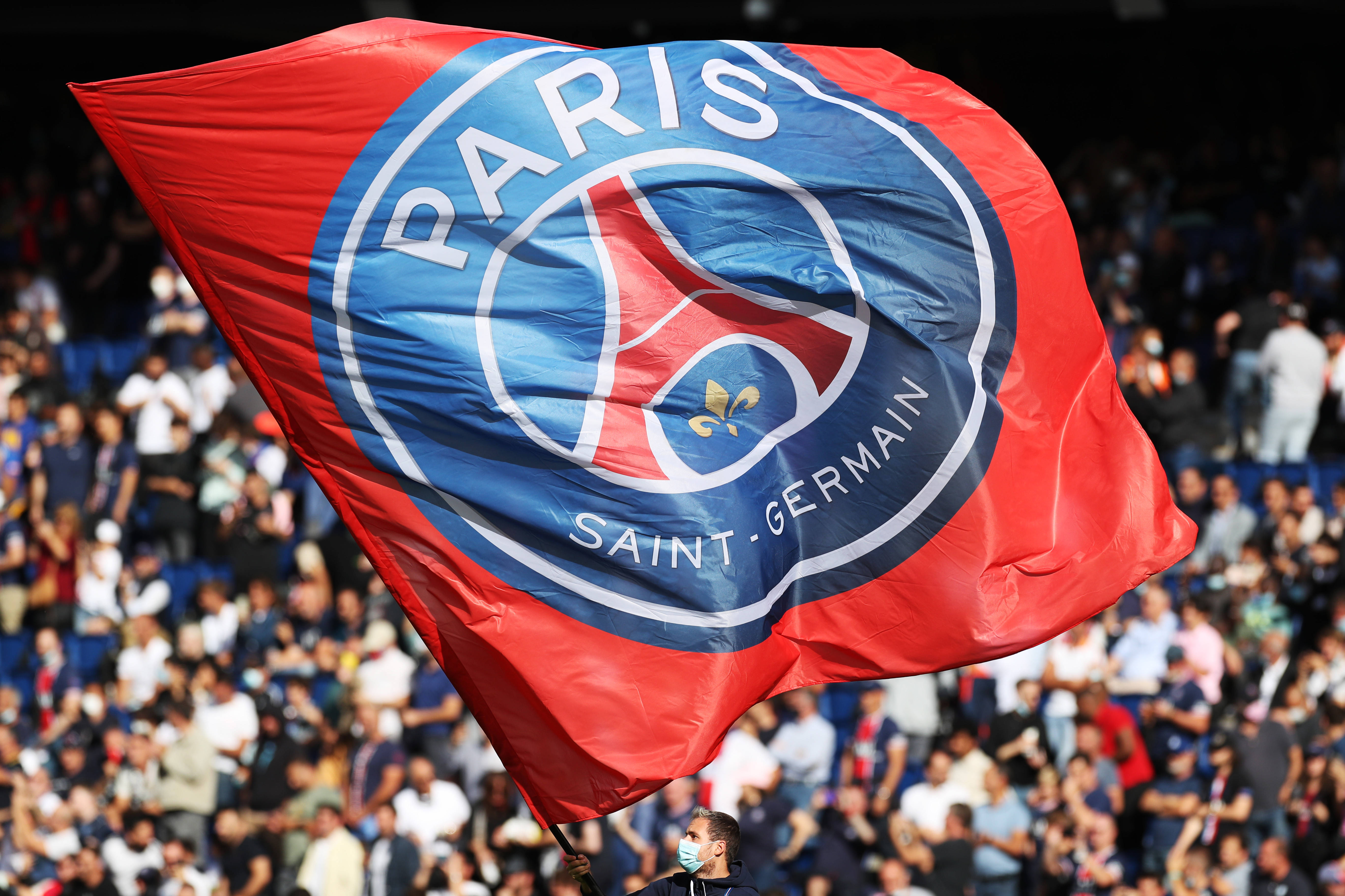 法尔克：若温哥华白浪夺冠穆勒将获30万欧，奖金和在拜仁一样（法尔克：温哥华白浪若登顶，穆勒将拿30万欧奖金，与在拜仁相同）