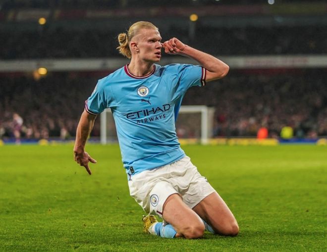 官方：26岁的前比利时国脚、国米旧将范赫斯登退役（26岁比利时前国脚、国米旧将范赫斯登官宣退役）