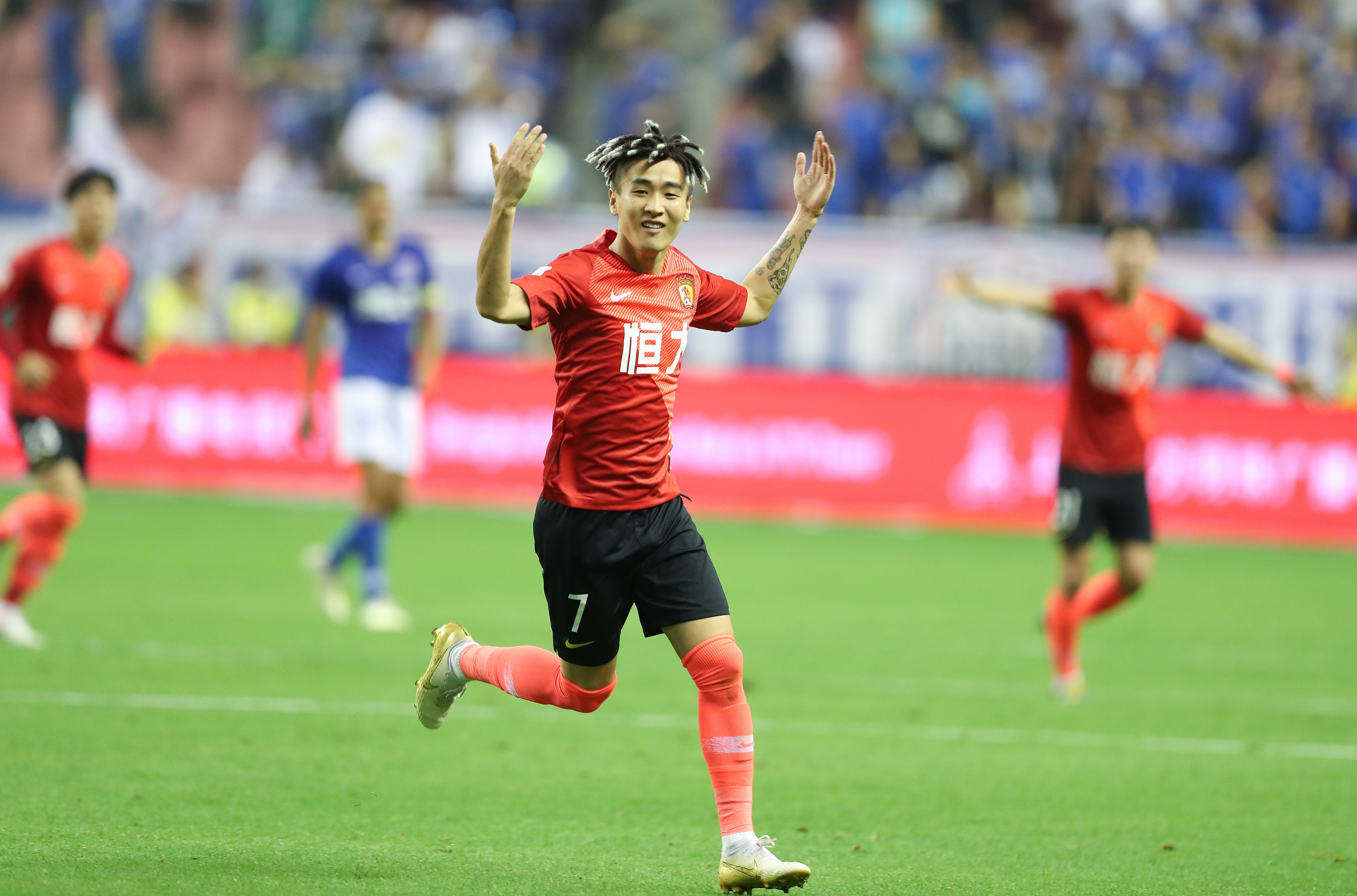 六台：亚马尔告诉巴萨自己因伤病问题害怕前往国家队（六台：因伤病困扰，亚马尔已告知巴萨不敢前往国家队报到）