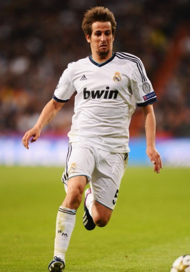 阿斯：拉菲尼亚因为肌肉不适缺战贝蒂斯，他能出战下场欧冠（阿斯：拉菲尼亚肌肉不适无缘战贝蒂斯，预计下场欧冠可复出）