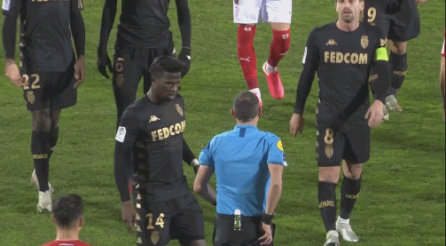 NBA常规赛MVP争夺战激烈