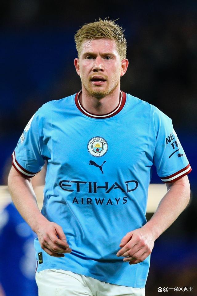 挪媒：哈兰德因曼奇尼摸屁股产生冲突，挪威队赛后庆祝至深夜（挪威媒体：哈兰德与曼奇尼因拍臀发生争执，挪威队赛后庆祝至深夜）