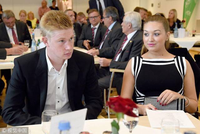 打球时遇到这样的防守人你会怎么办？（打球遇上这种防守，你会怎么应对？）