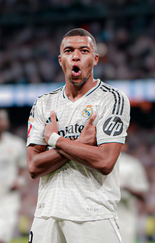 TA：阿森纳后卫本·怀特腿筋受伤，预计将休战至少一个月（据TA报道，阿森纳后卫本·怀特腿筋受伤，预计至少缺阵一个月）