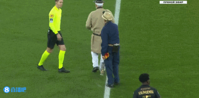 欧文快攻压哨上篮，全场沸腾