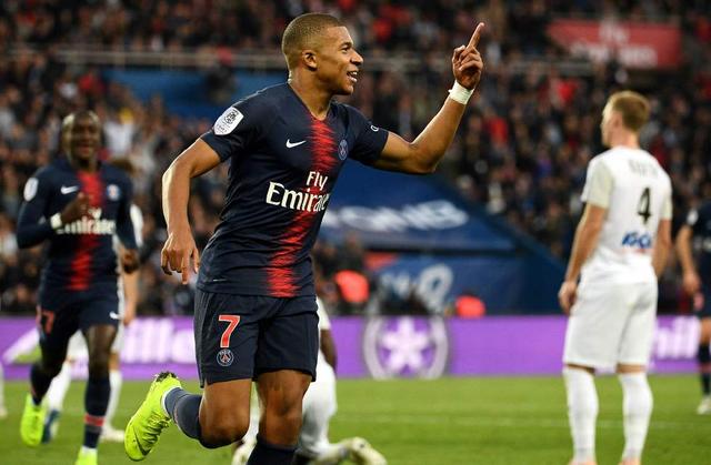 日媒：日本国门铃木彩艳预计13日在日本接受手指骨折手术（据日媒报道，日本女足门将铃木彩艳预计13日在日本接受手指骨折手术）